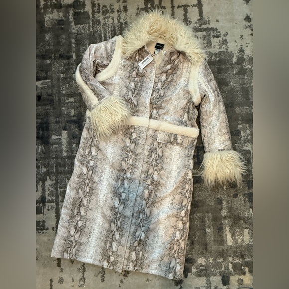New with Tag! Snake Print Shearling Trim Longline Aviator Coat. Brand-Nasty Gal! - Picture 4 of 9
